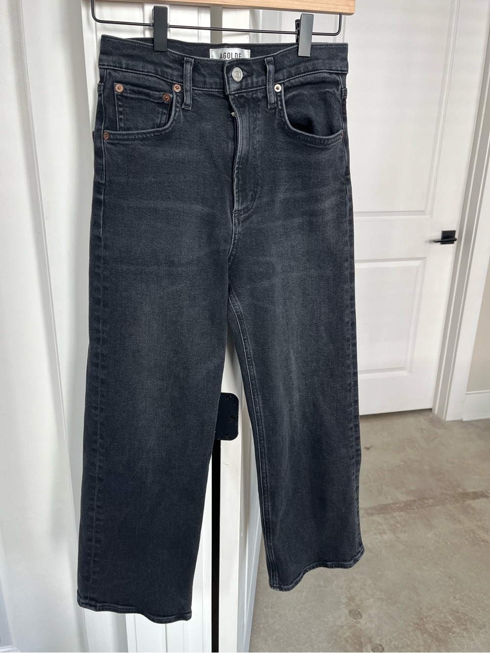 Agolde - Ren Black Wash High Rise Cropped Wide Leg Jeans (Size 25)